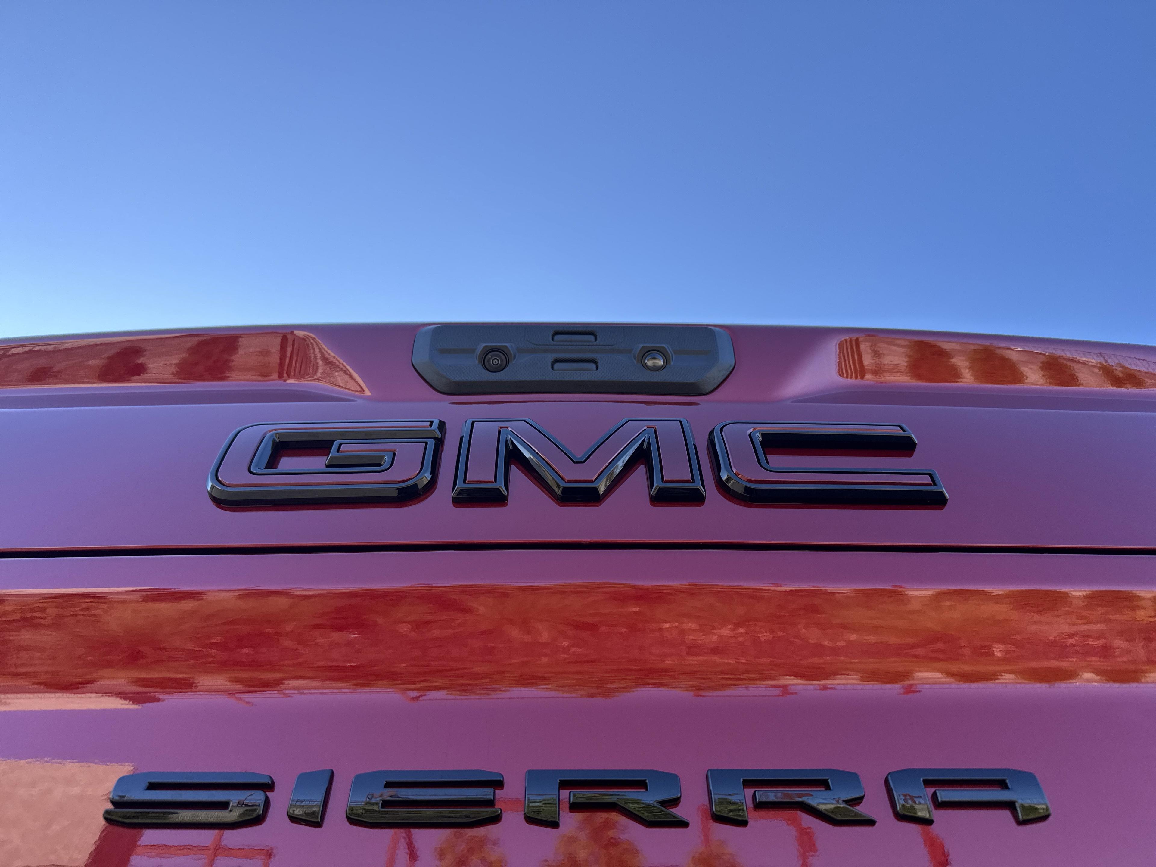 GMC Sierra 2500 Hd At4 Four Wheel Drive Crew Cab - Thumbnail 18