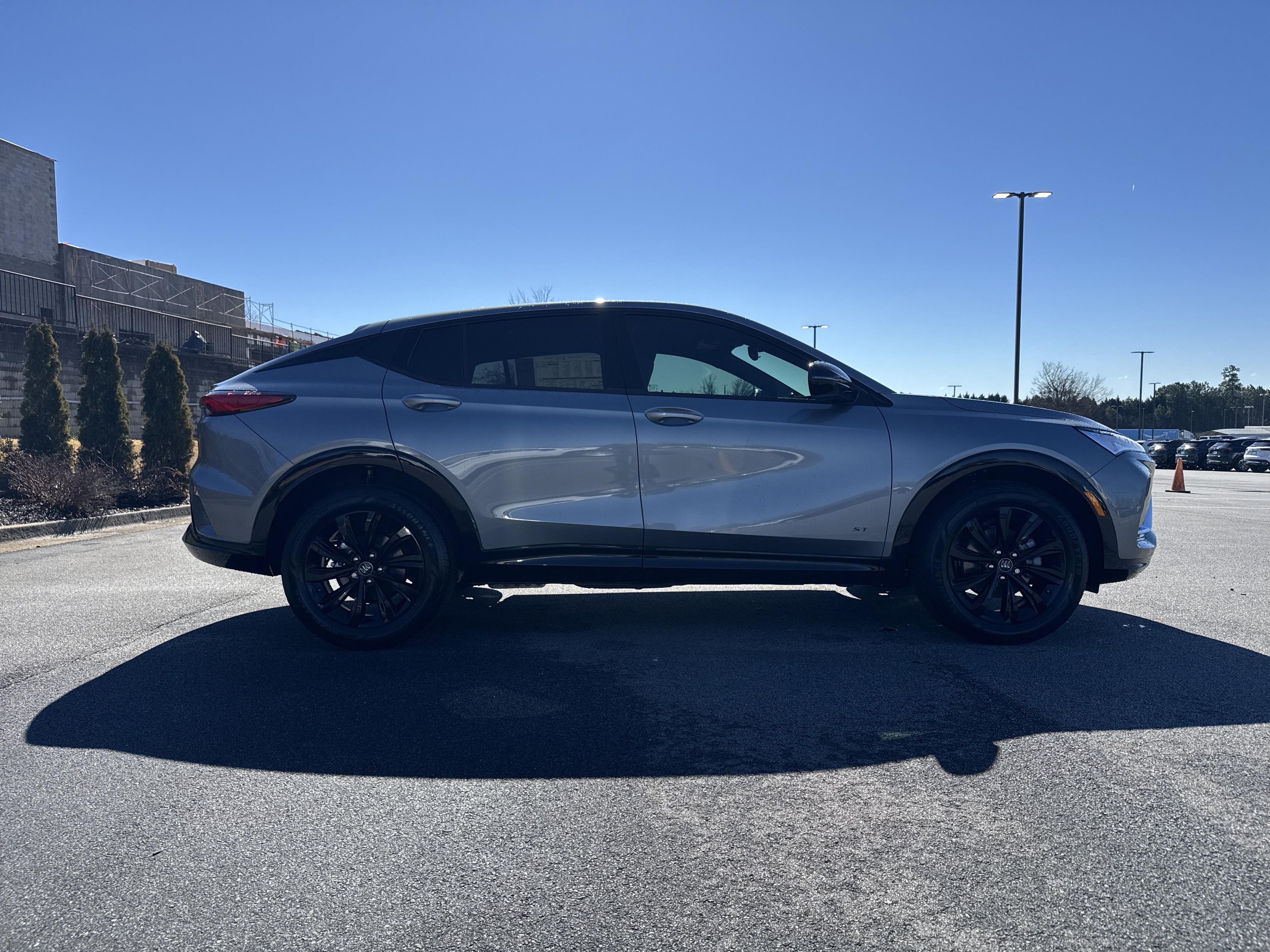 Buick Envista Sport Touring Front Wheel Drive Suv - Thumbnail 10