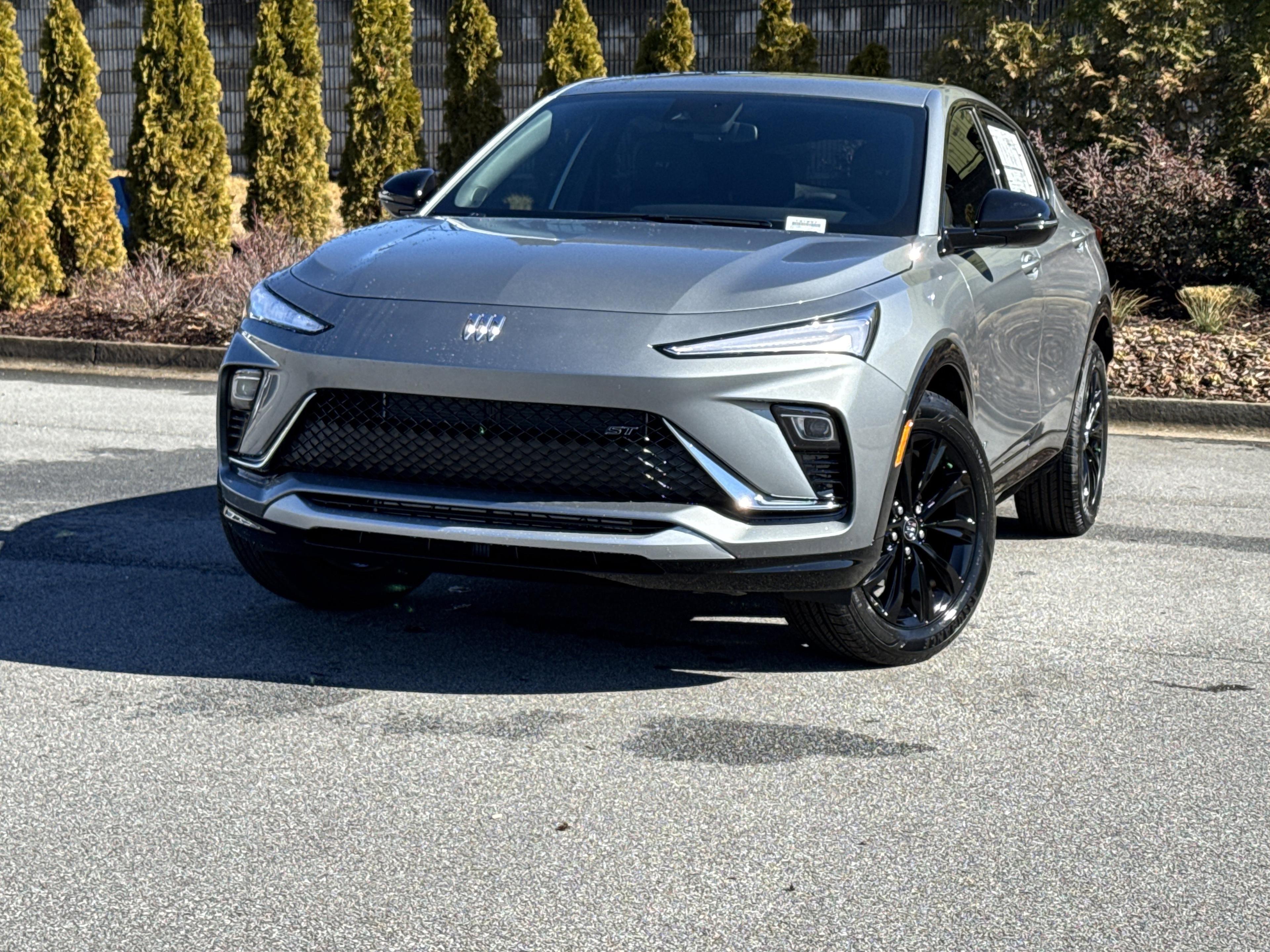 Buick Envista Sport Touring Front Wheel Drive Suv - Thumbnail 4