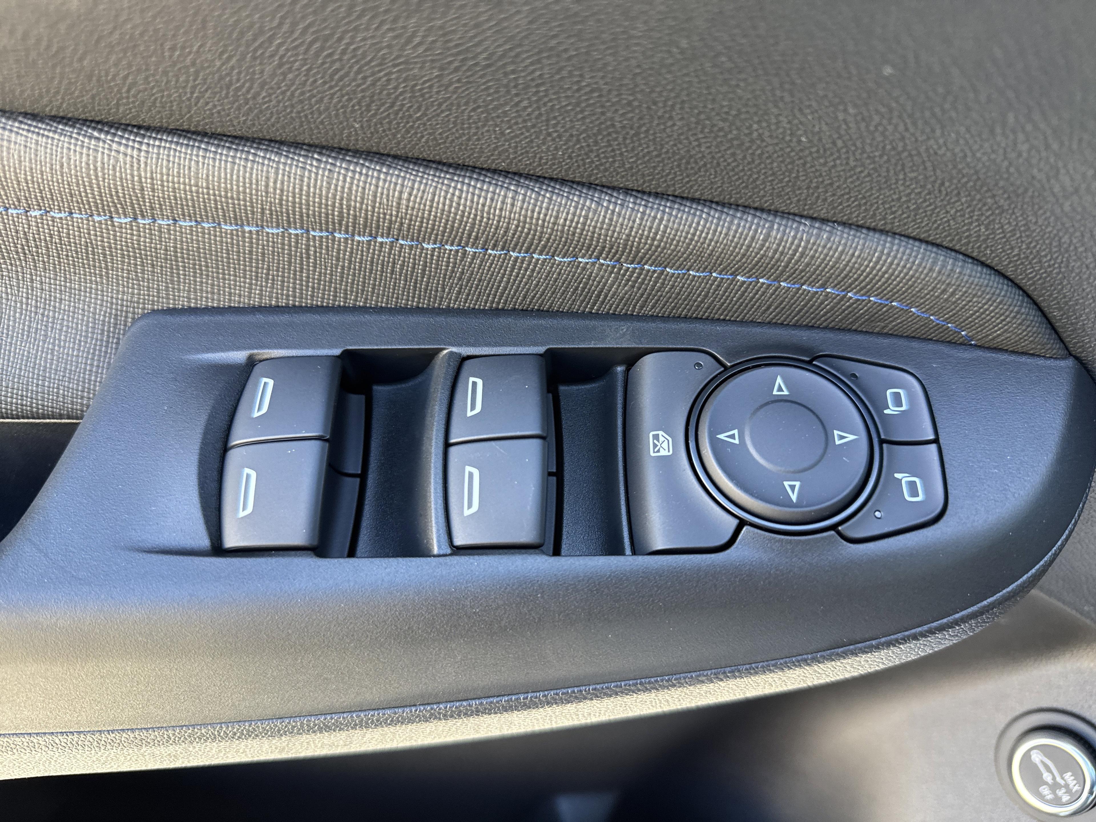 Buick Envista Sport Touring Front Wheel Drive Suv - Thumbnail 14