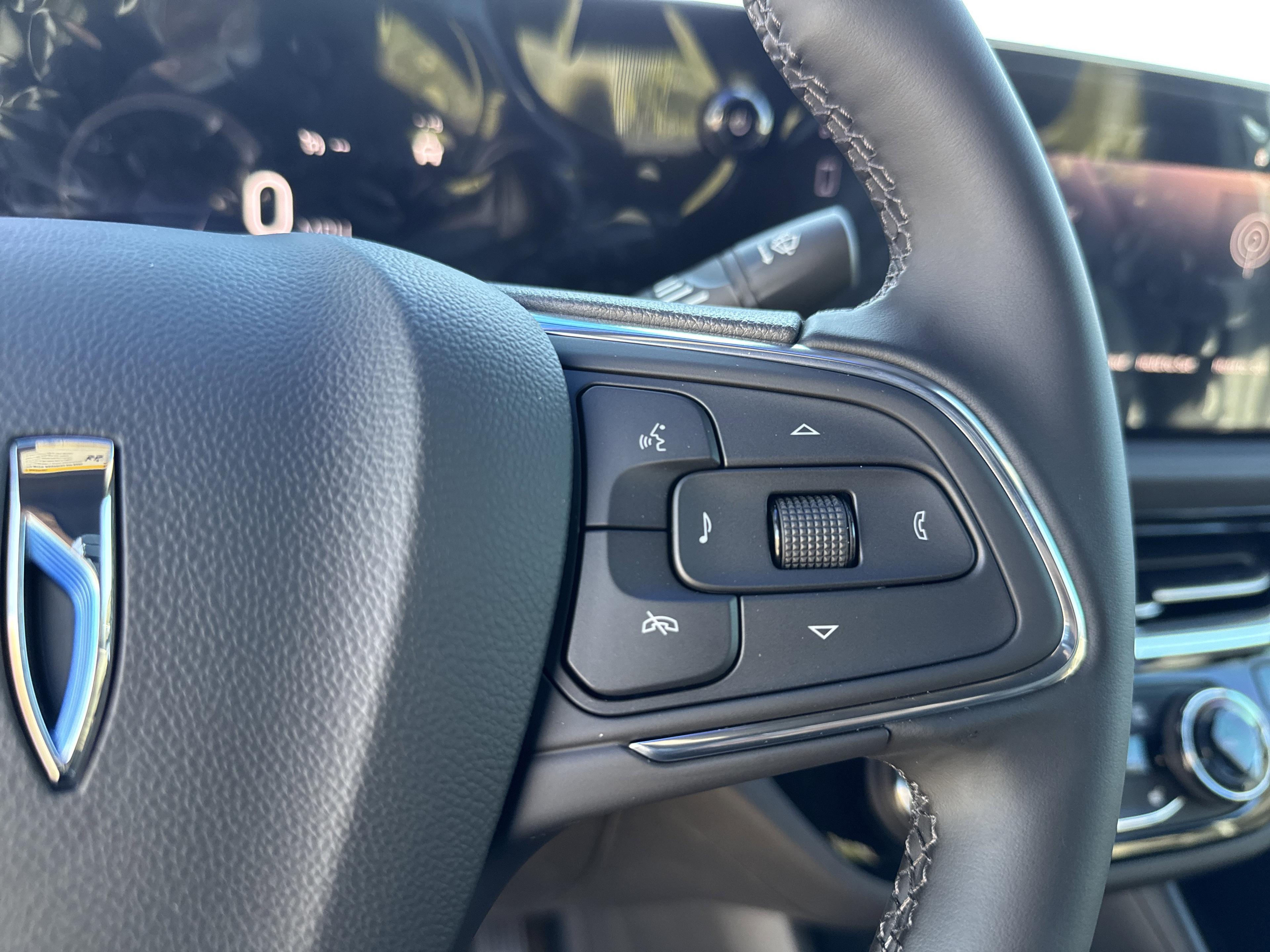 Buick Envista Sport Touring Front Wheel Drive Suv - Thumbnail 18