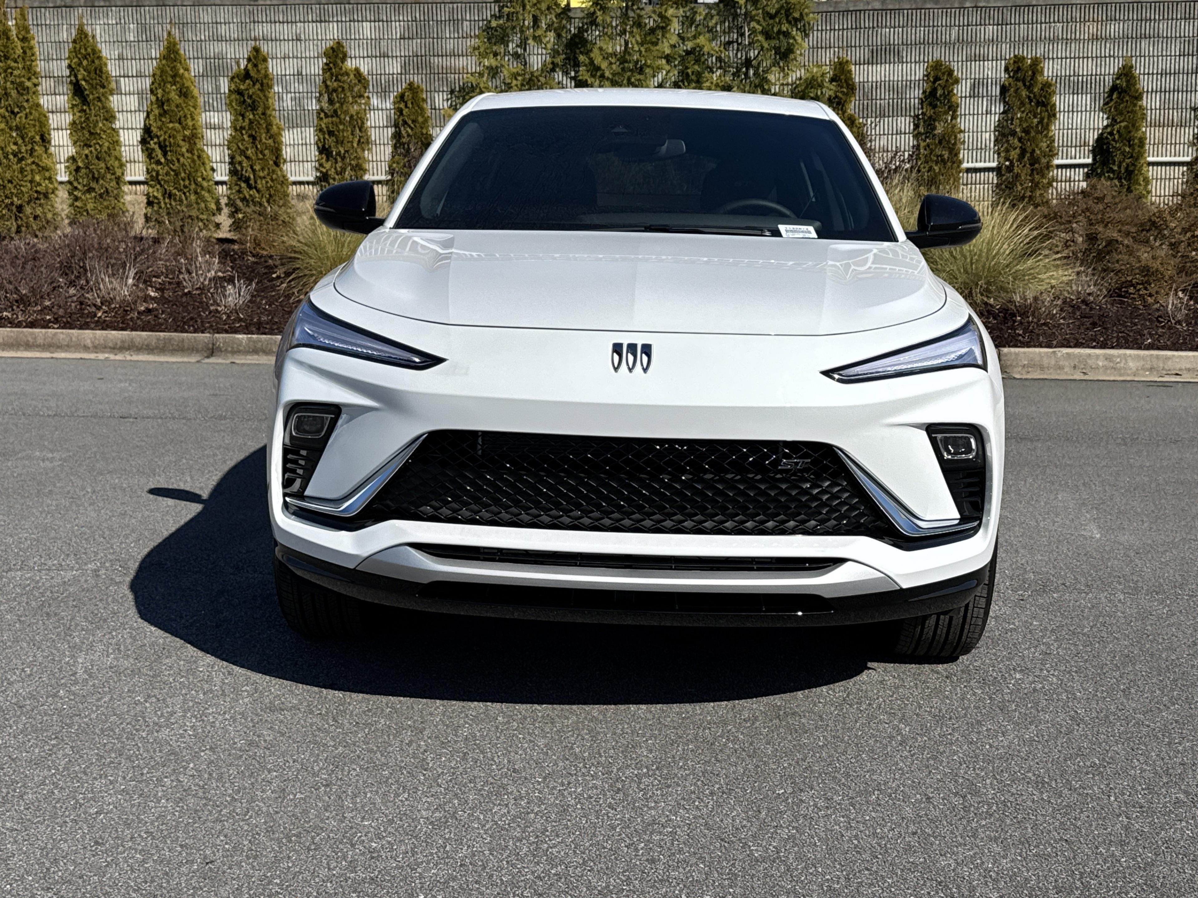 Buick Envista Sport Touring Front Wheel Drive Suv - Thumbnail 2