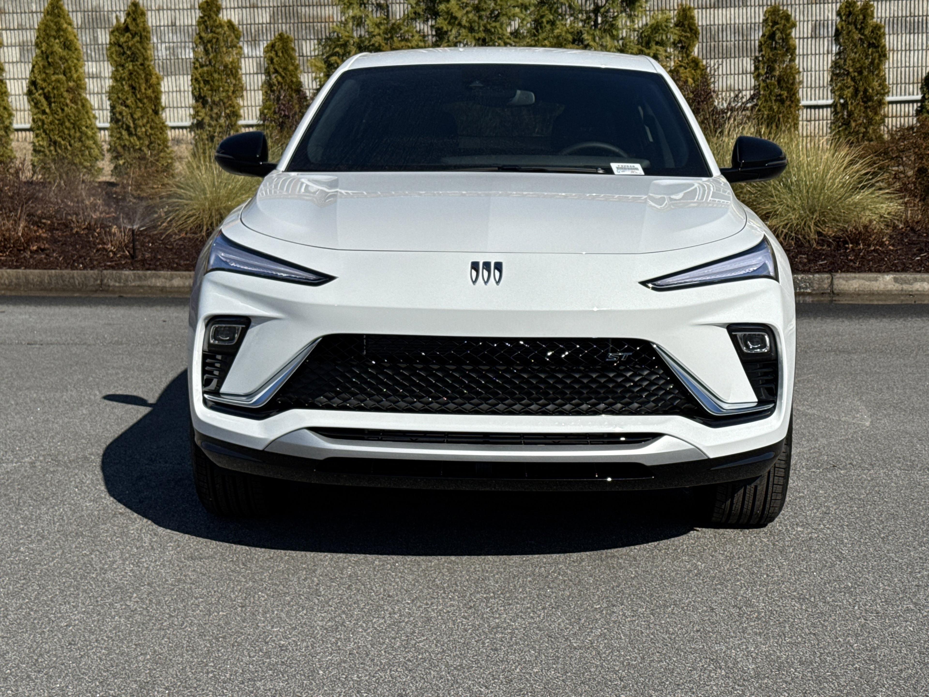 Buick Envista Sport Touring Front Wheel Drive Suv - Thumbnail 2