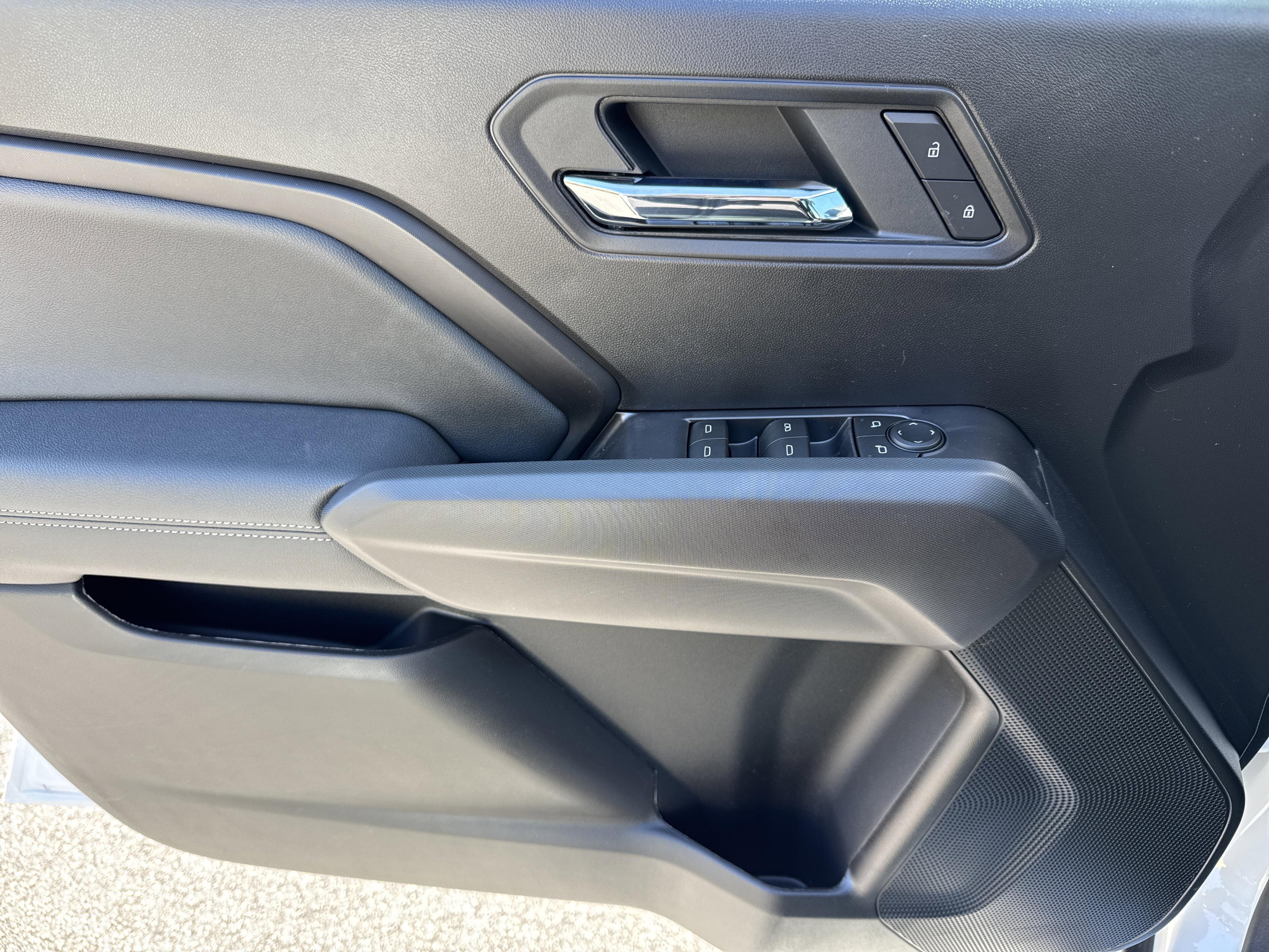 GMC Canyon Elevation Four Wheel Drive Crew Cab - Thumbnail 13