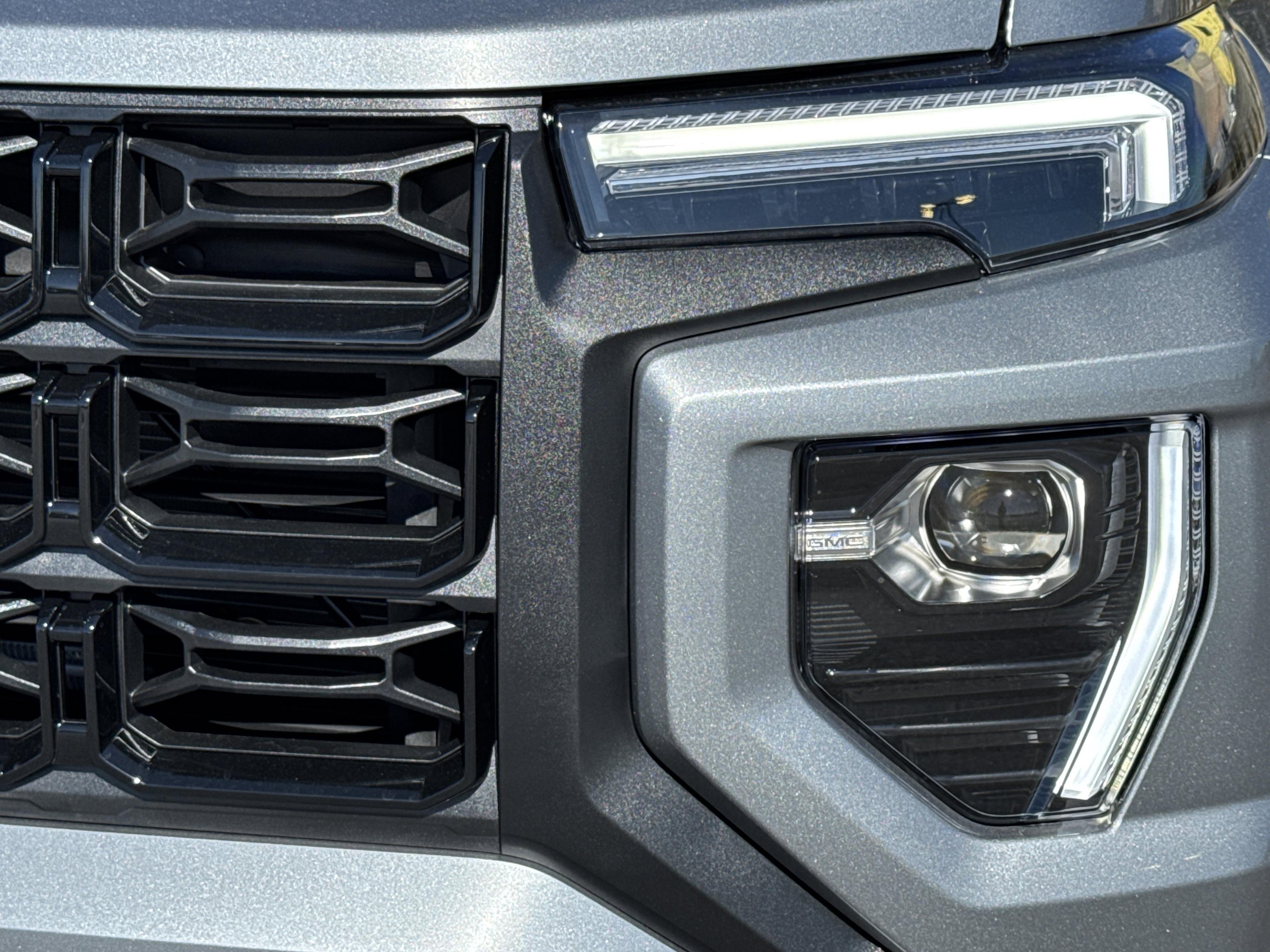 GMC Canyon Elevation Four Wheel Drive Crew Cab - Thumbnail 5