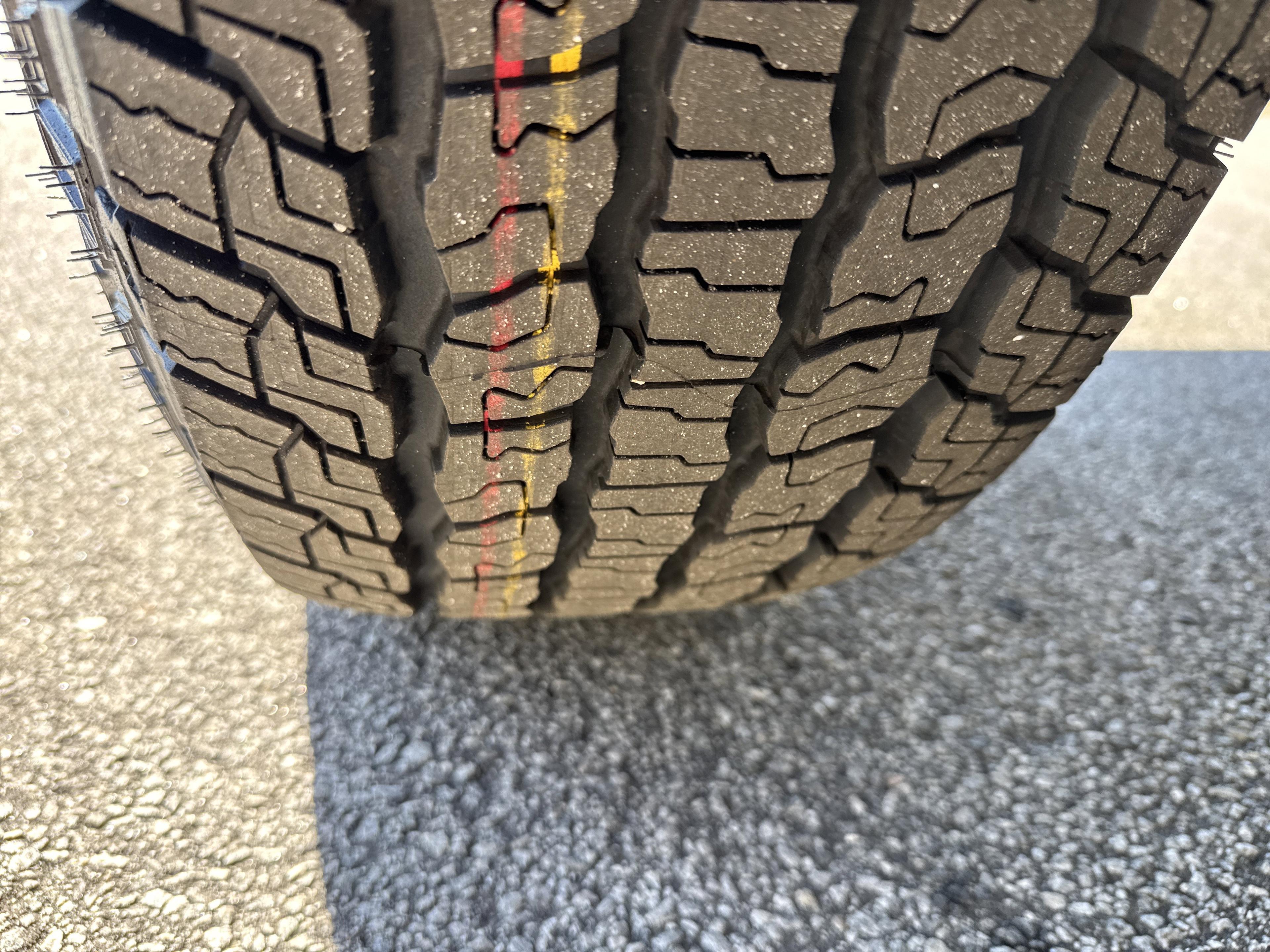 GMC Canyon Elevation Four Wheel Drive Crew Cab - Thumbnail 11