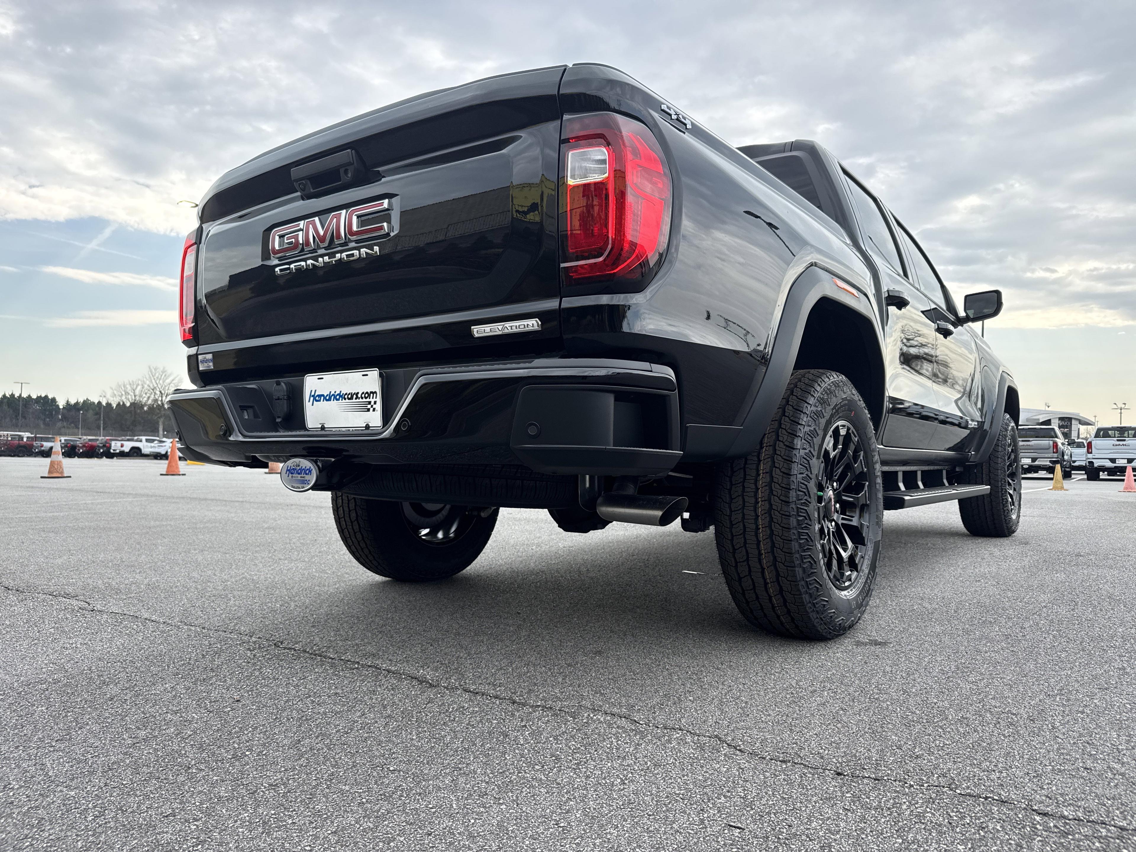 GMC Canyon Elevation Four Wheel Drive Crew Cab - Thumbnail 9