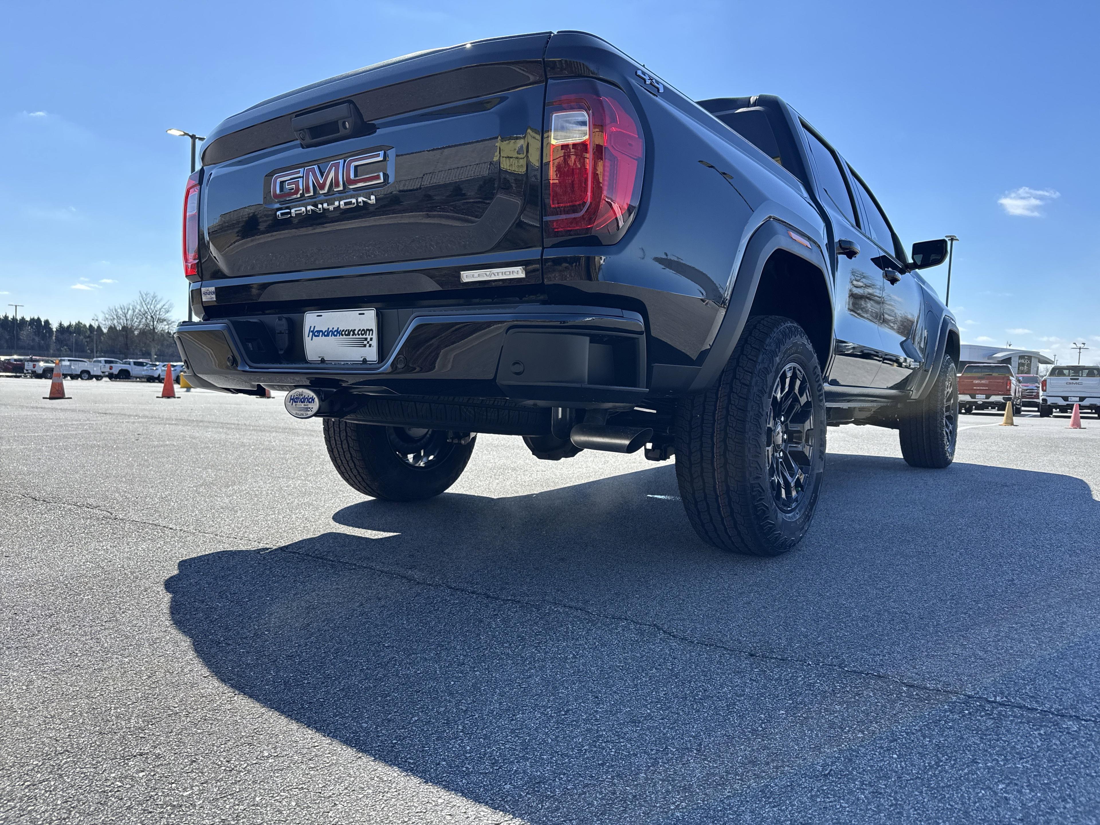 GMC Canyon Elevation Four Wheel Drive Crew Cab - Thumbnail 9