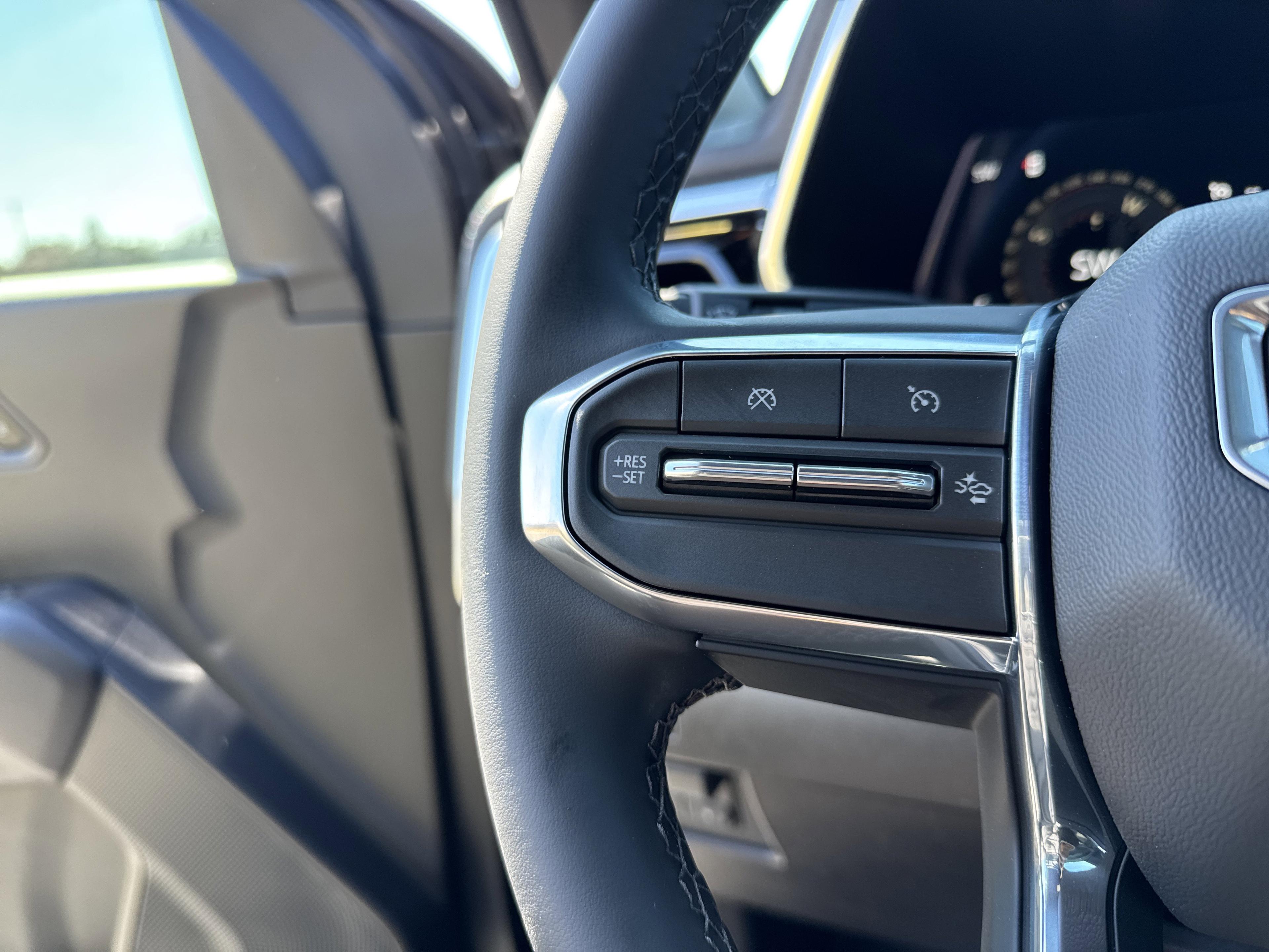 GMC Canyon Elevation Four Wheel Drive Crew Cab - Thumbnail 17