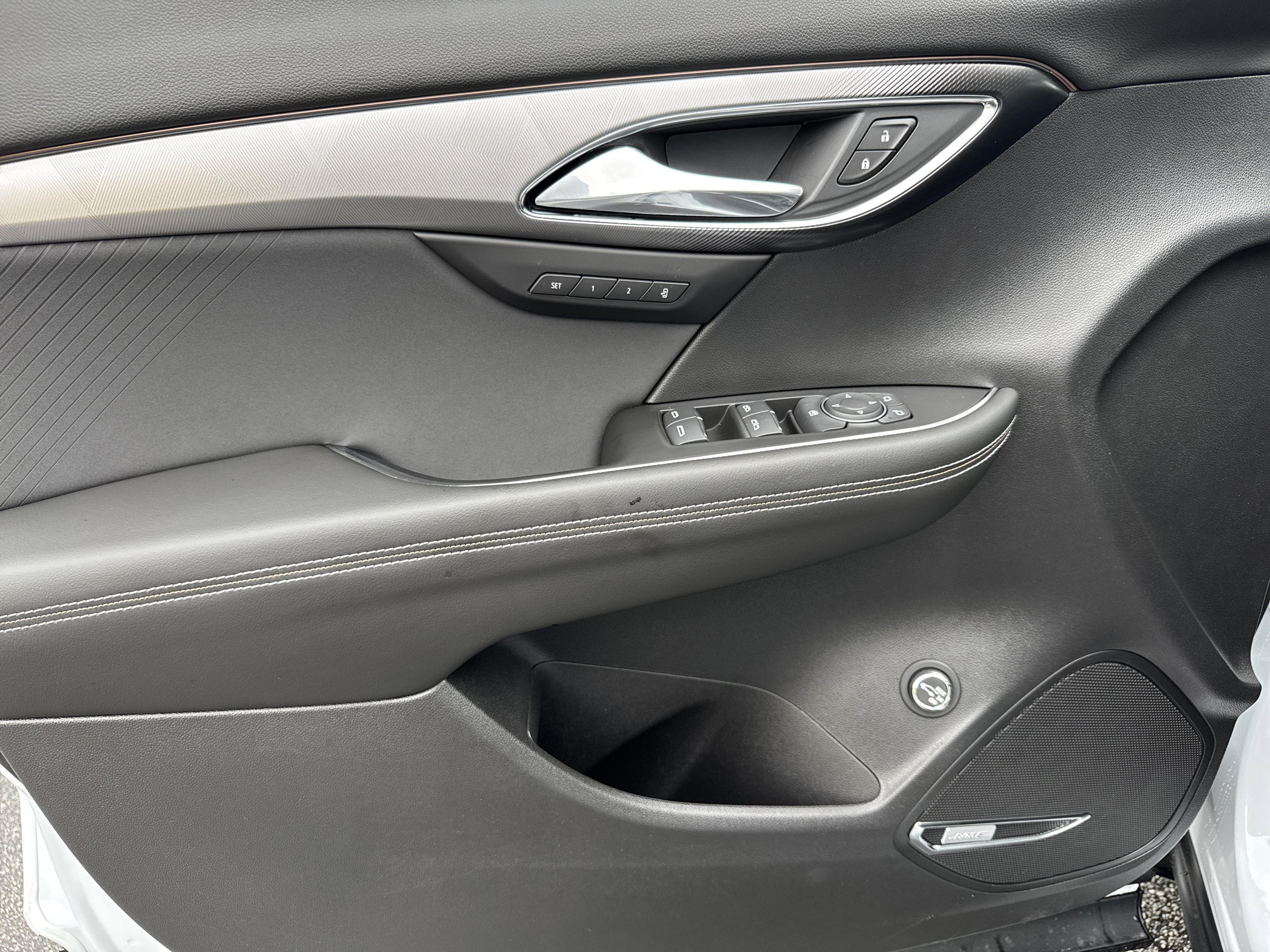 Buick Envision Sport Touring All Wheel Drive Suv - Thumbnail 14