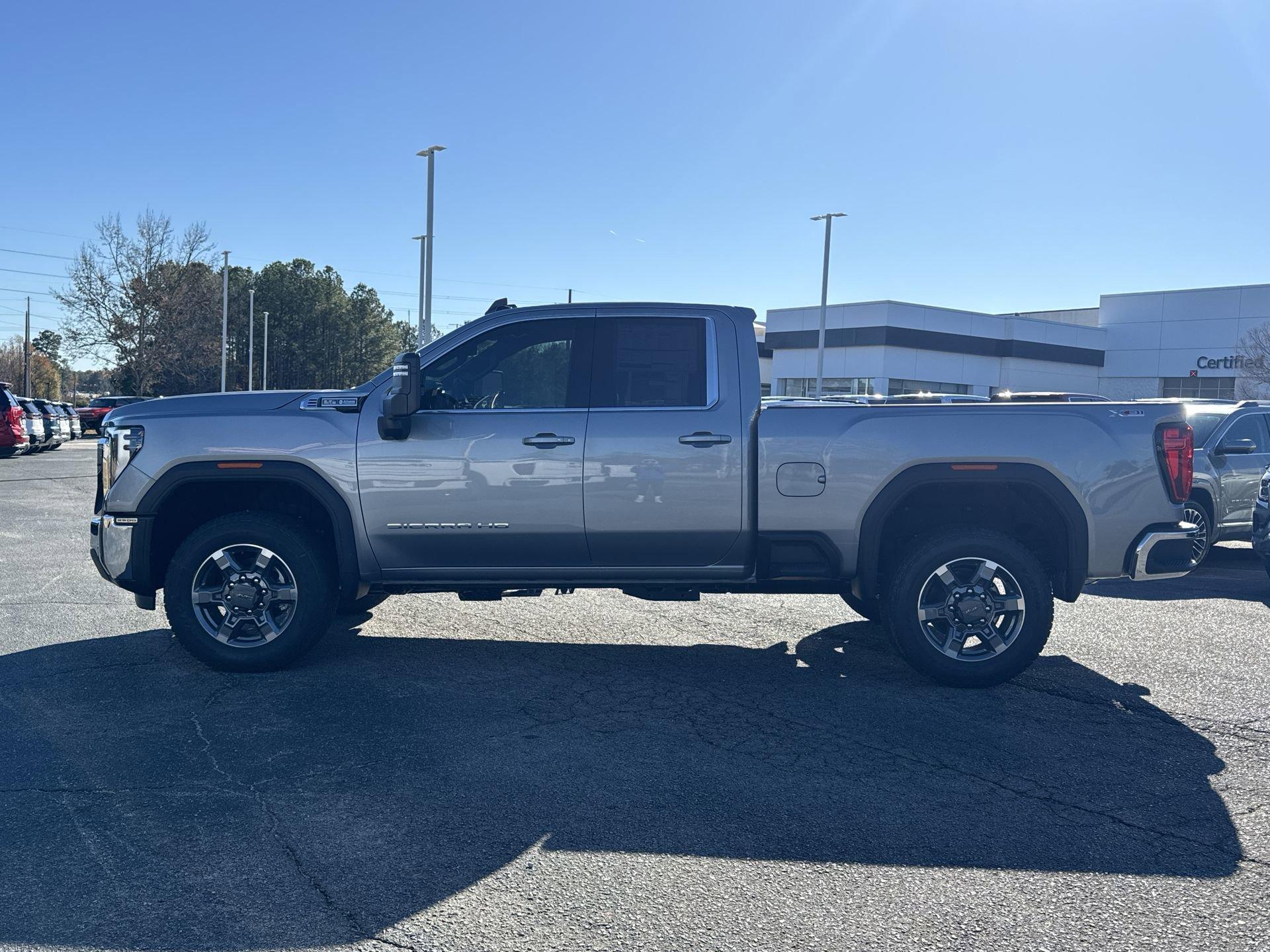 GMC Sierra 2500 Hd Sle Four Wheel Drive Double Cab - Thumbnail 6