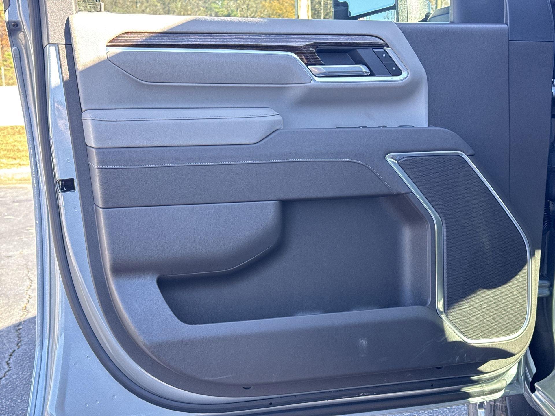 GMC Sierra 2500 Hd Sle Four Wheel Drive Double Cab - Thumbnail 13