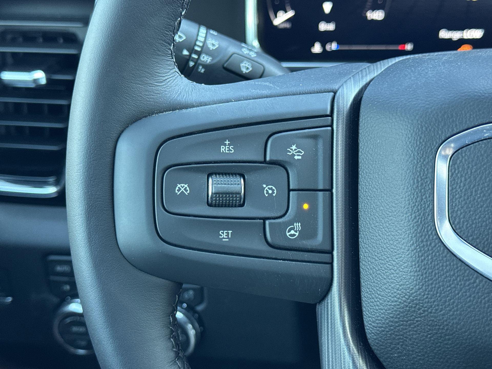 GMC Sierra 2500 Hd Denali Ultimate Four Wheel Drive Crew Cab - Thumbnail 17