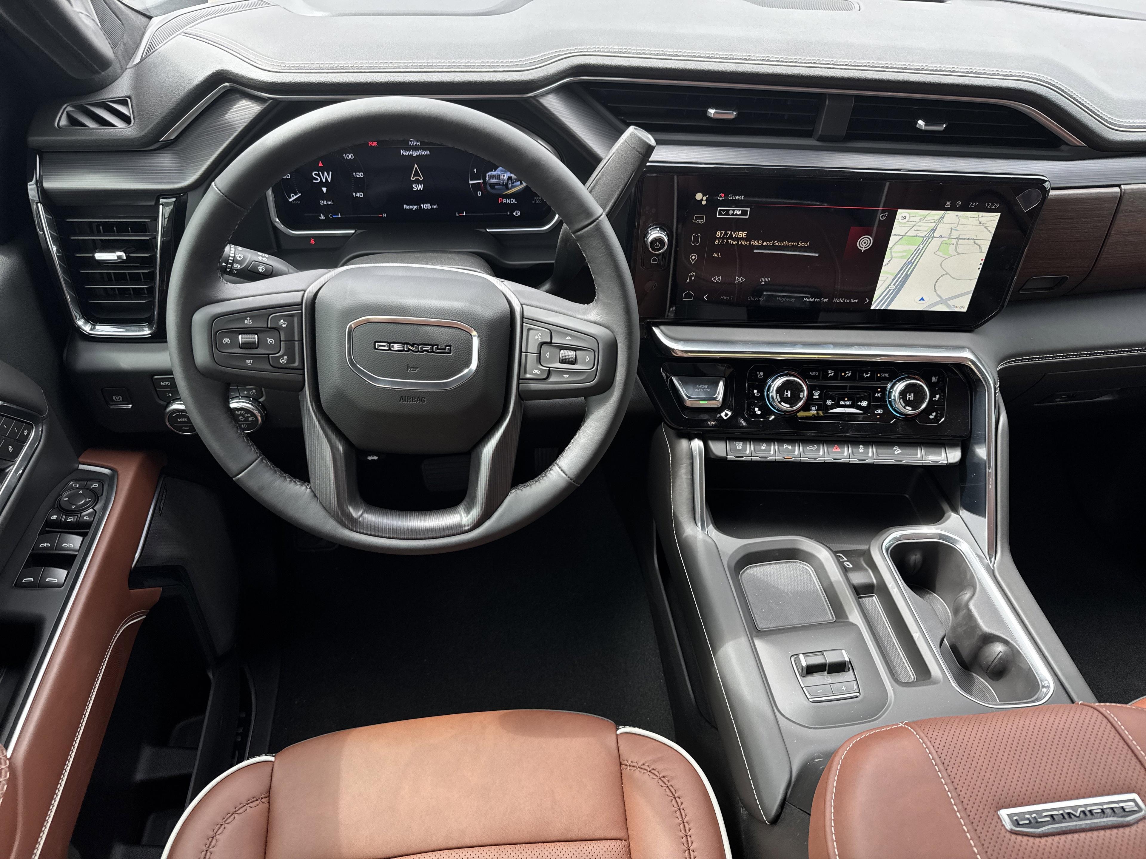 GMC Sierra 2500 Hd Denali Ultimate Four Wheel Drive Crew Cab - Thumbnail 16