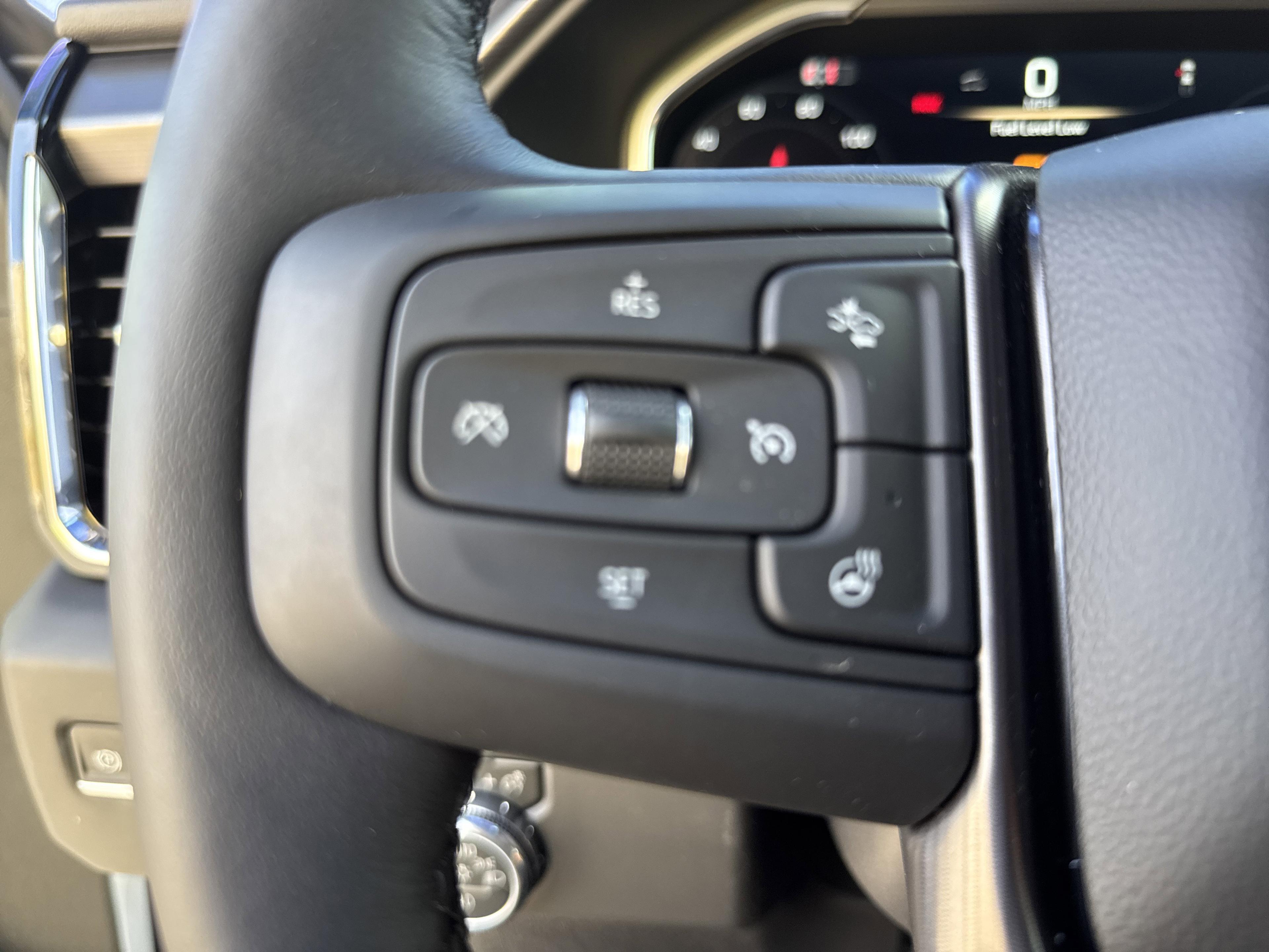 GMC Sierra 2500 Hd Denali Ultimate Four Wheel Drive Crew Cab - Thumbnail 18