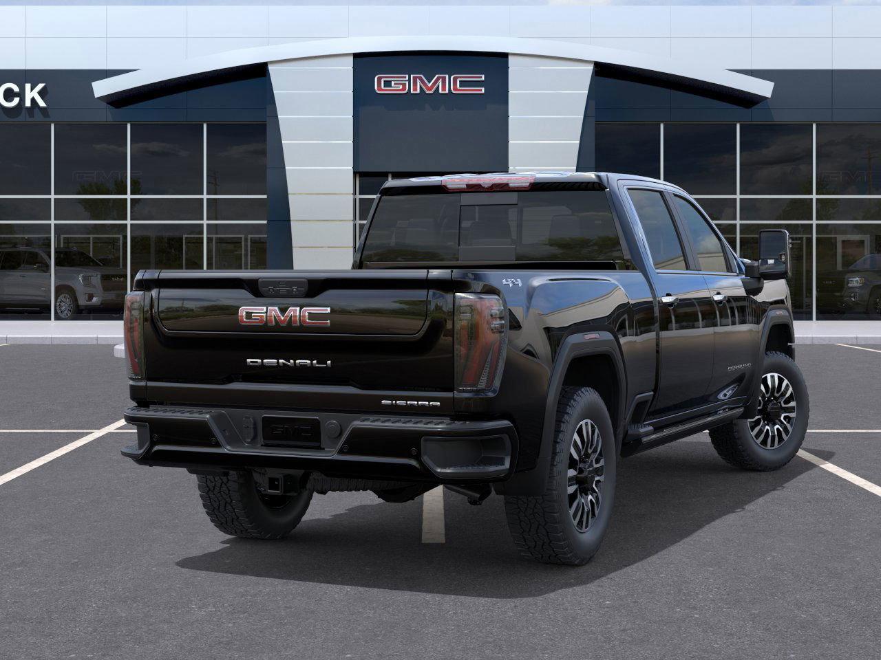GMC Sierra 2500 Hd Denali Ultimate Four Wheel Drive Crew Cab - Thumbnail 4
