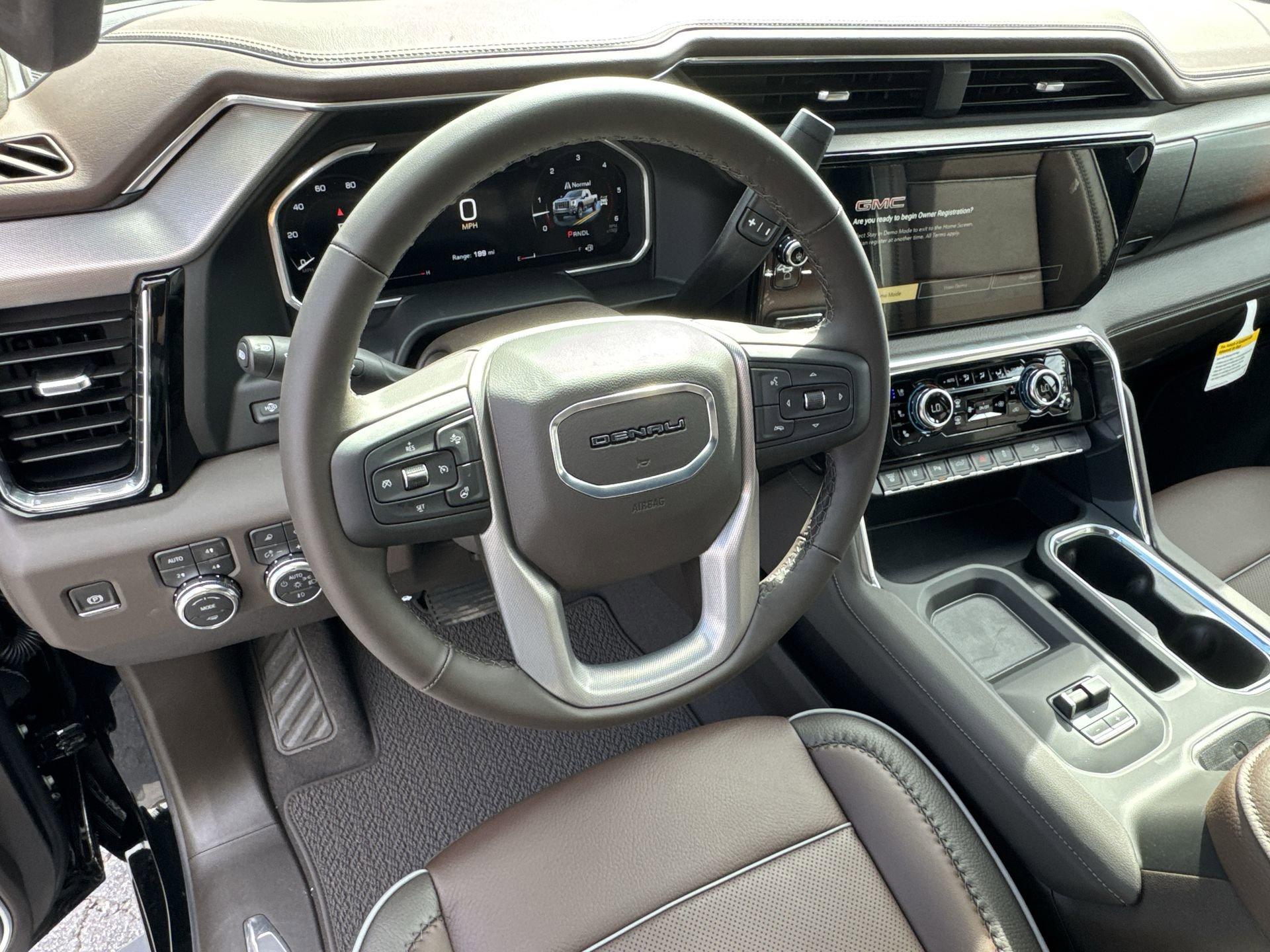 GMC Sierra 2500 Hd Denali Four Wheel Drive Crew Cab - Thumbnail 17