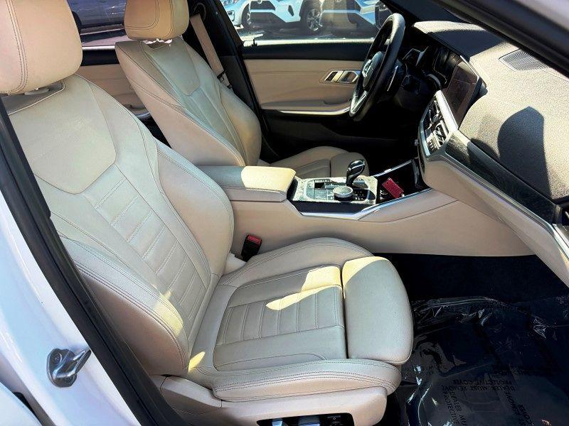 BMW 3 Series 330I - Thumbnail 17