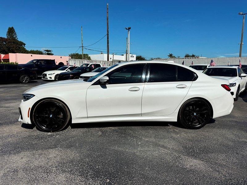 BMW 3 Series 330I - Thumbnail 9