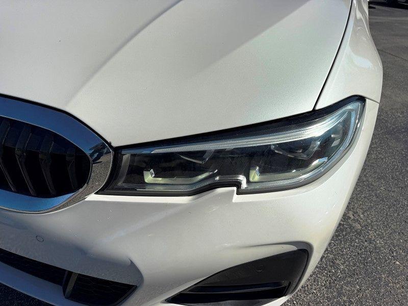 BMW 3 Series 330I - Thumbnail 12