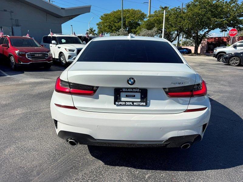 BMW 3 Series 330I - Thumbnail 7