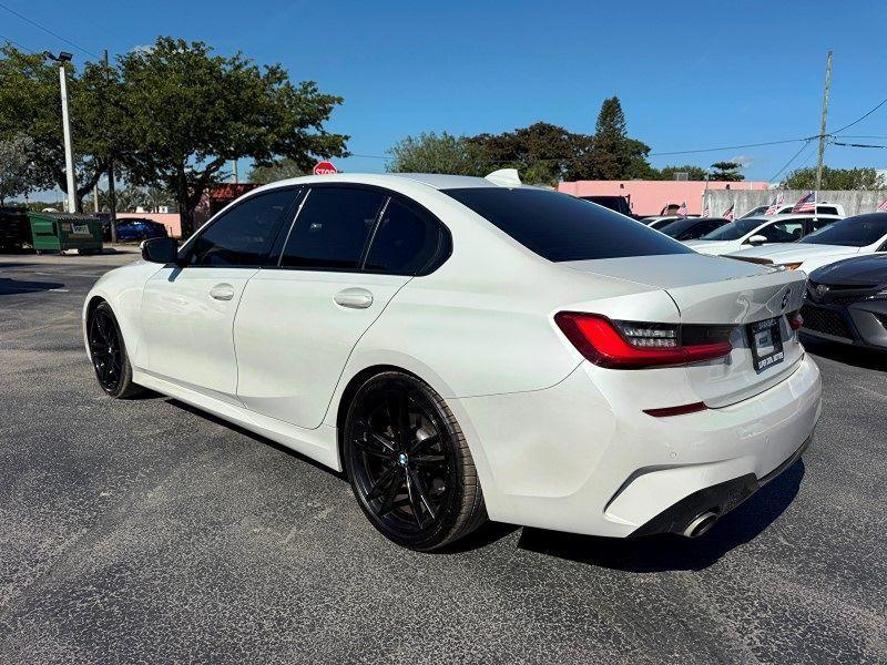 BMW 3 Series 330I - Thumbnail 8