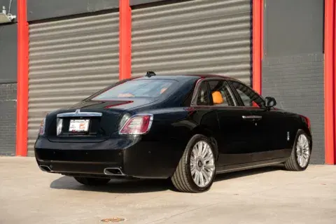Rolls-Royce Ghost - Thumbnail 6