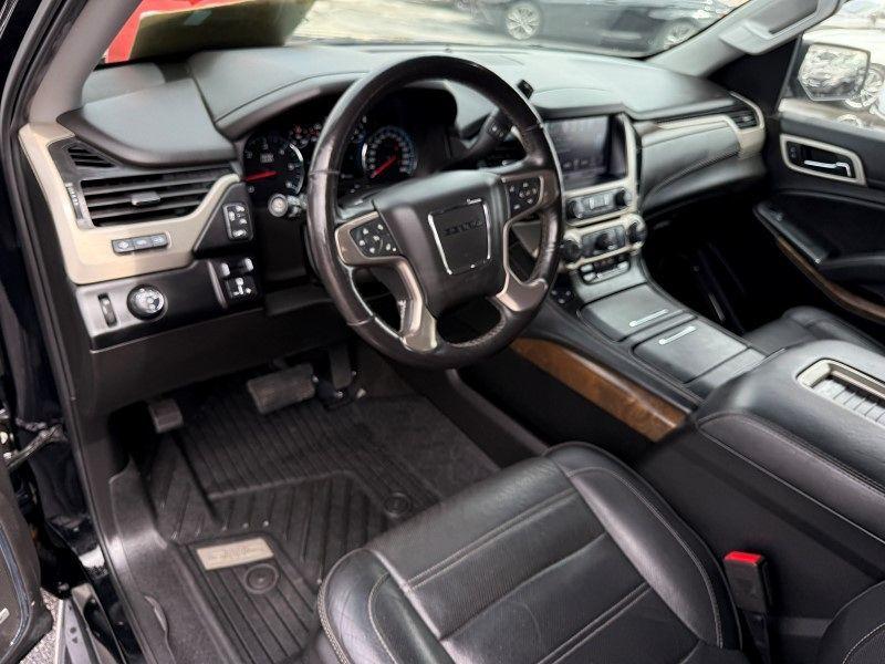 GMC Yukon Denali - Thumbnail 12