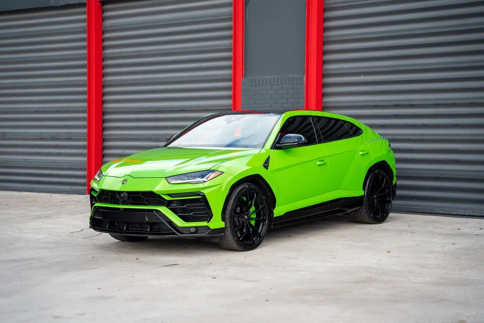 Lamborghini Urus Pearl Capsule - View 1