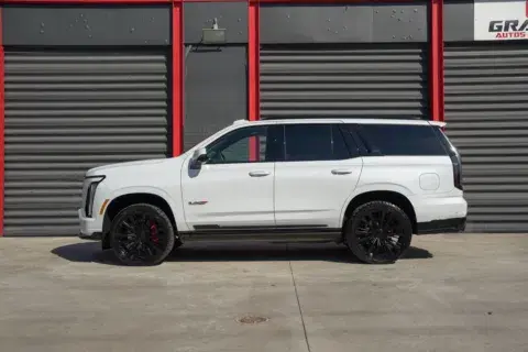 Cadillac Escalade V-Series - Thumbnail 4