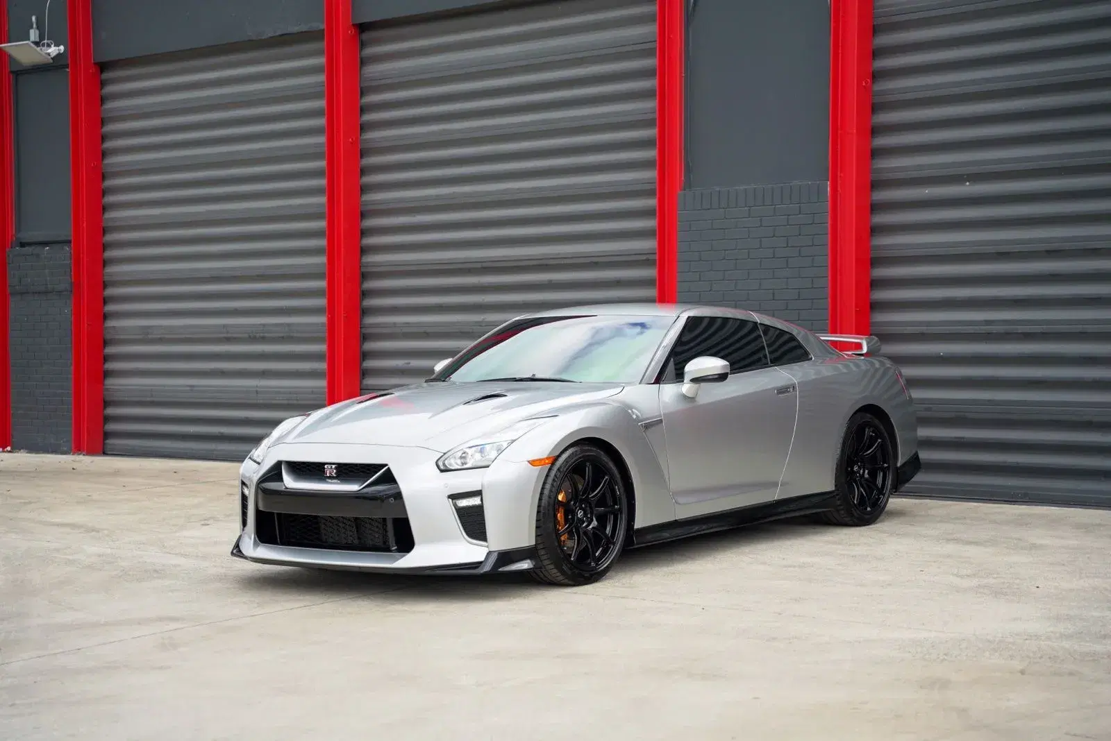 Nissan Gt-R Premium - View 1