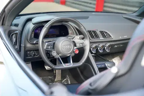 Audi R8 5.2 - Thumbnail 4