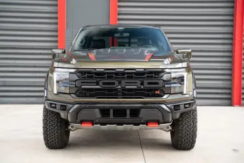 Ford F-150 Raptor - Thumbnail 3