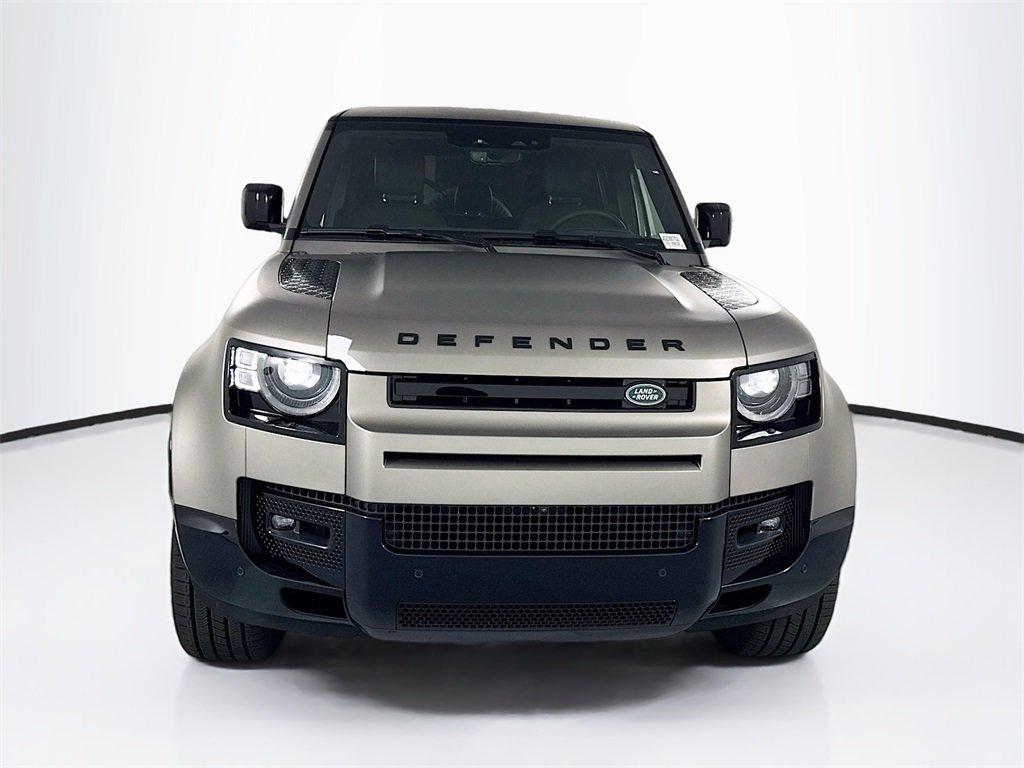 Land Rover Defender 110 X-Dynamic Se Awd 4D Sport Utility - Thumbnail 3