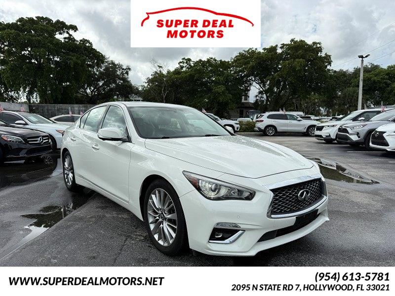 Infiniti Q50 3.0T Luxe - Thumbnail 2