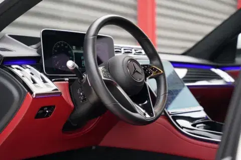 Mercedes-Benz S-Class S 580 - Thumbnail 4