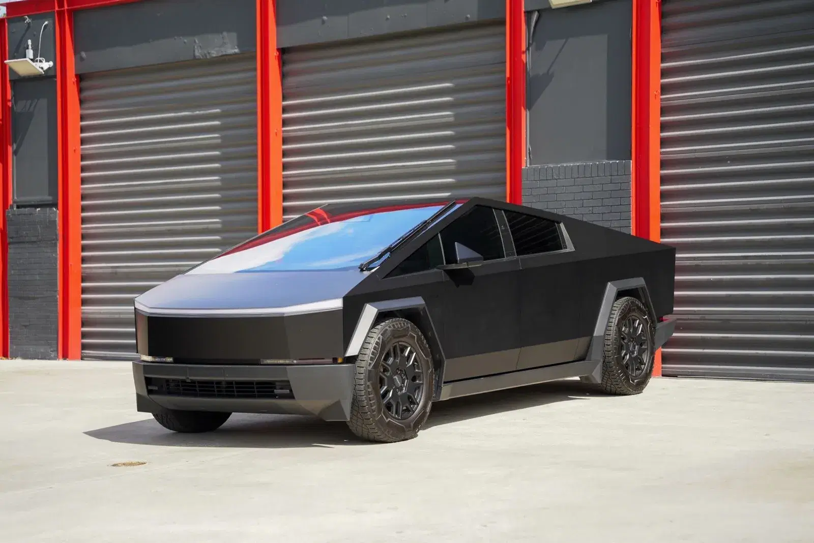 Tesla Cybertruck - View 1