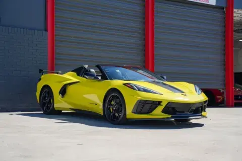 Chevrolet Corvette Stingray - Thumbnail 4