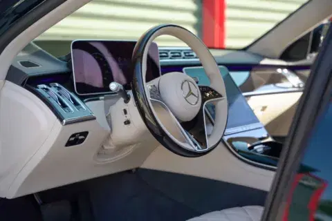 Mercedes-Benz S-Class S 500 - Thumbnail 5