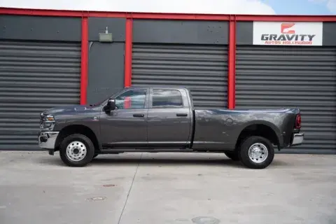 Ram 3500 Tradesman - Thumbnail 6