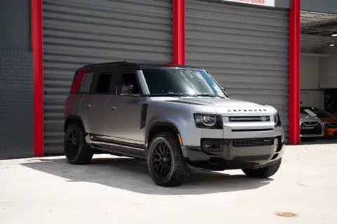 Land Rover Defender 110 X-Dynamic Se - Thumbnail 4