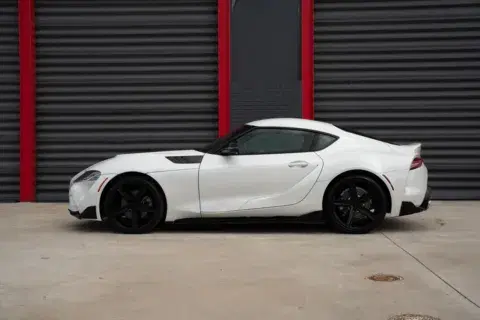Toyota Supra 2.0 - Thumbnail 4