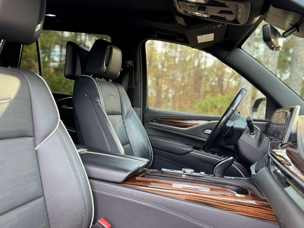 ESCALADE PREMIUM - Thumbnail 8