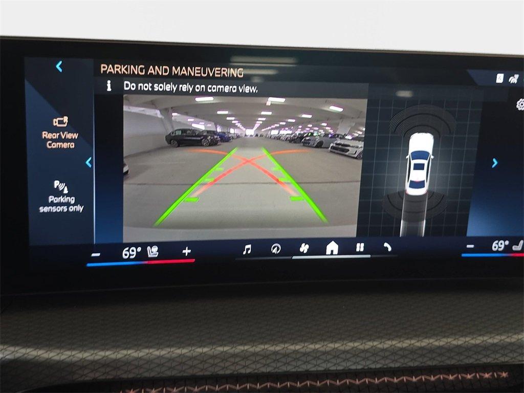 BMW 3 Series 330I Rwd 4D Sedan - Thumbnail 17