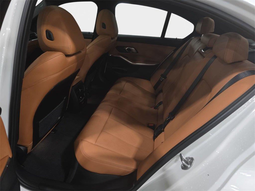 BMW 330I Xdrive - Thumbnail 13