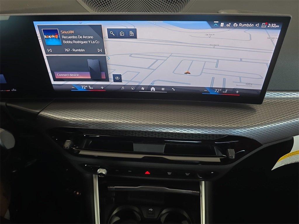 BMW 3 Series 330I Xdrive Awd 4D Sedan - Thumbnail 16