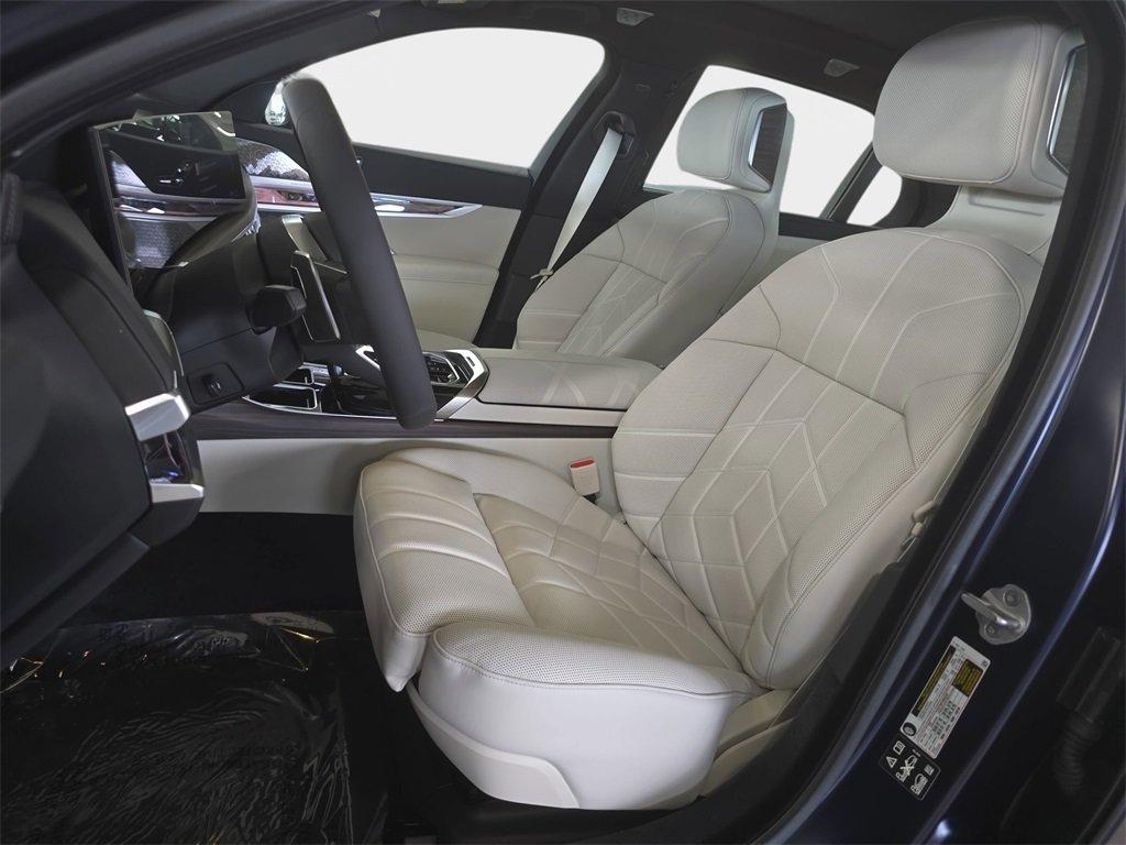 BMW 7 Series 760I Xdrive Awd 4D Sedan - Thumbnail 11