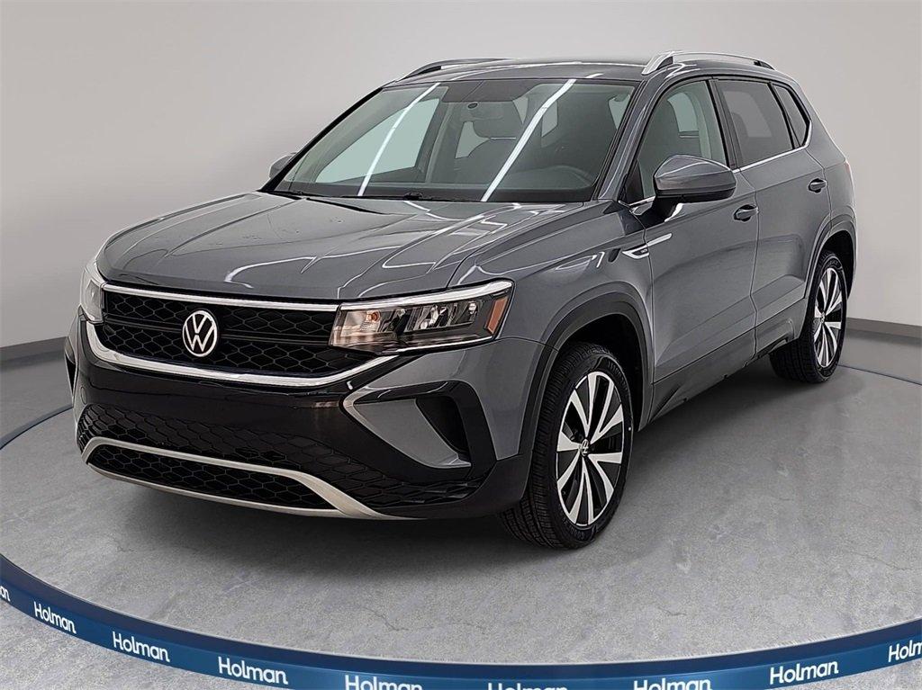 Volkswagen Taos 1.5T Se Fwd 4D Sport Utility - Thumbnail 2