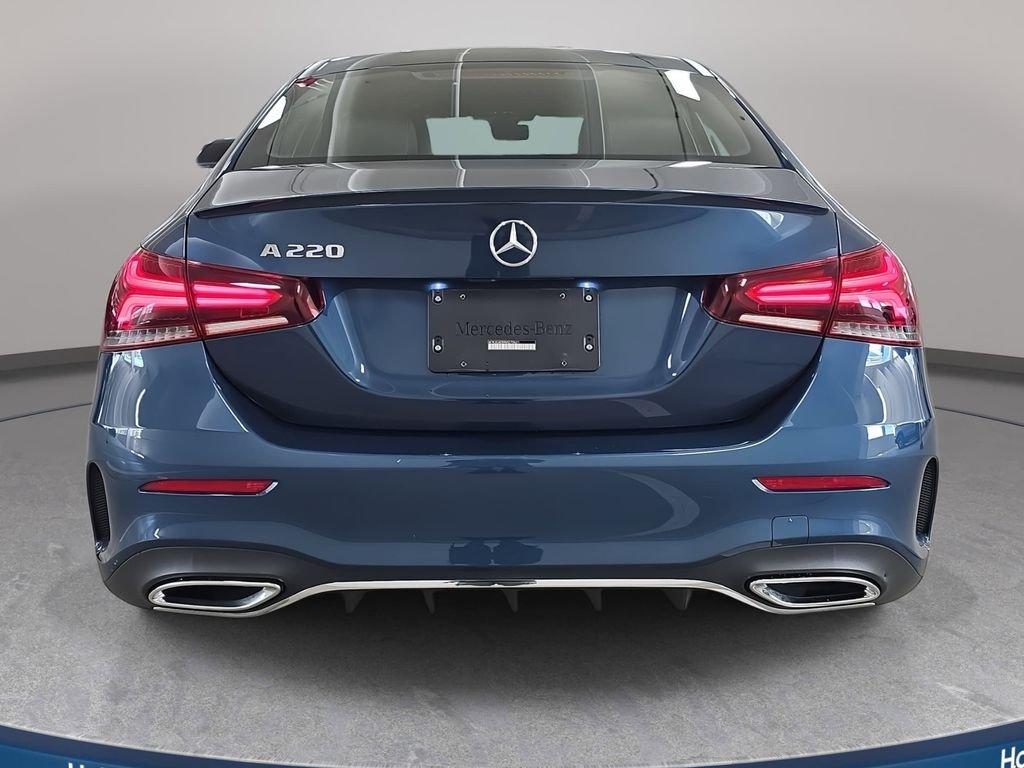 Mercedes-Benz A 220 Fwd 4D Sedan - Thumbnail 9