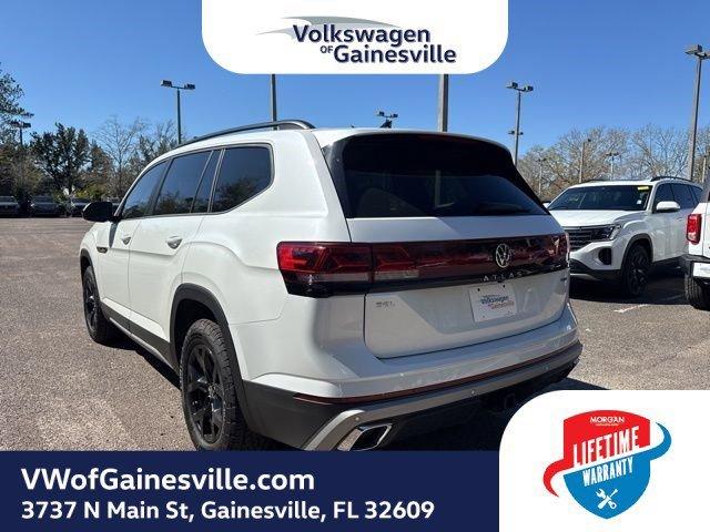 Volkswagen Atlas 2.0T Peak Edition Sel With Navigation & Awd - Thumbnail 4